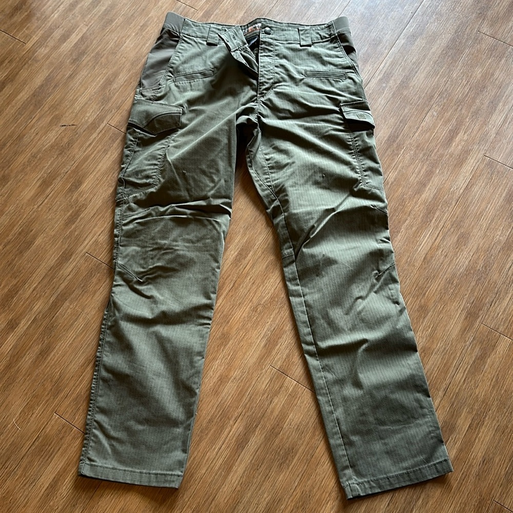 Good condition men’s 5.11 tactical pants 34x32